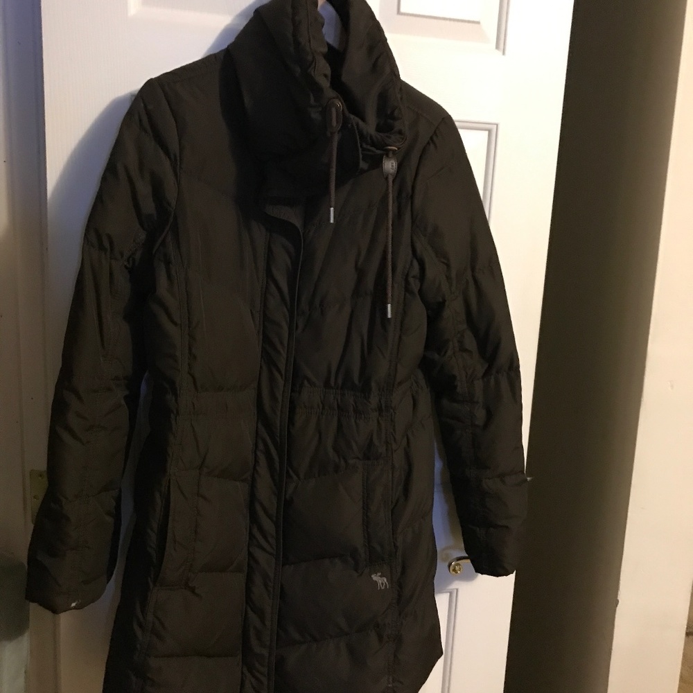 Abercrombie and fitch long puffer coat size large/ dark brown